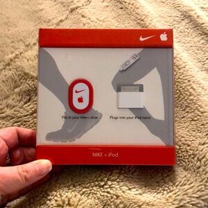 🔹4 for $30 New in Box Nike + iPod Sports Kit